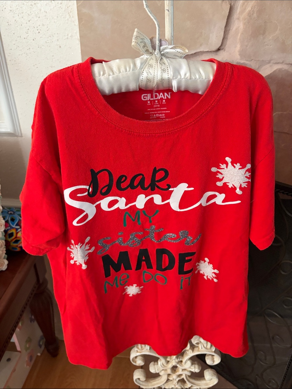 Gildan Red Holiday "Dear Santa" Graphic Tee